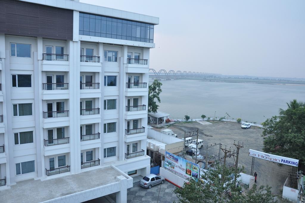 La Hospin Hotel Rājahmundry Quarto foto