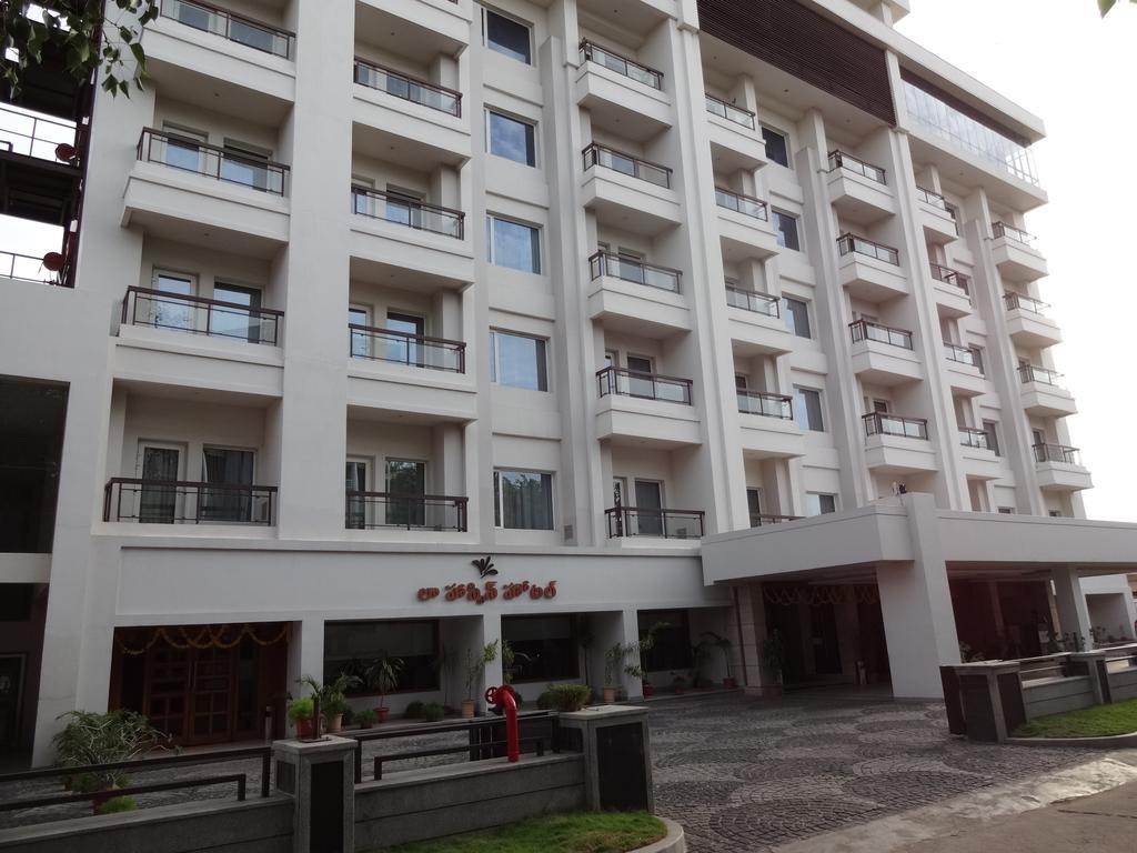 La Hospin Hotel Rājahmundry Quarto foto