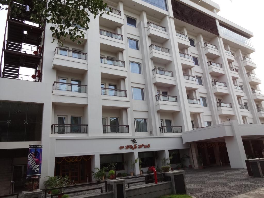 La Hospin Hotel Rājahmundry Quarto foto